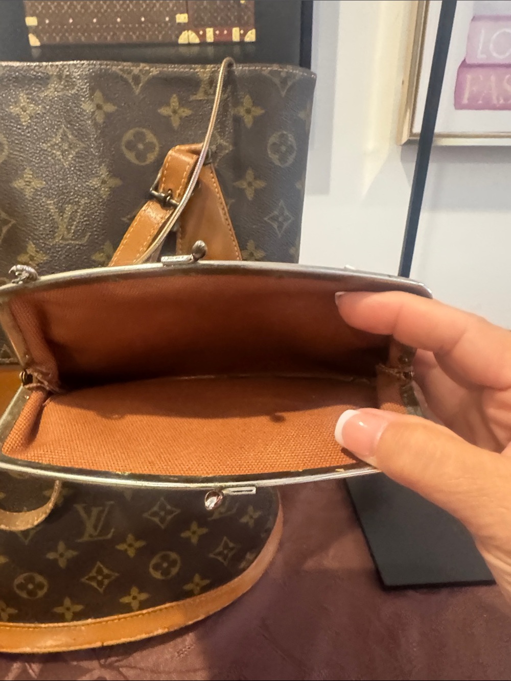 Louis Vuitton Vintage Monogram Large Bucket Bag - Picture 9 of 15
